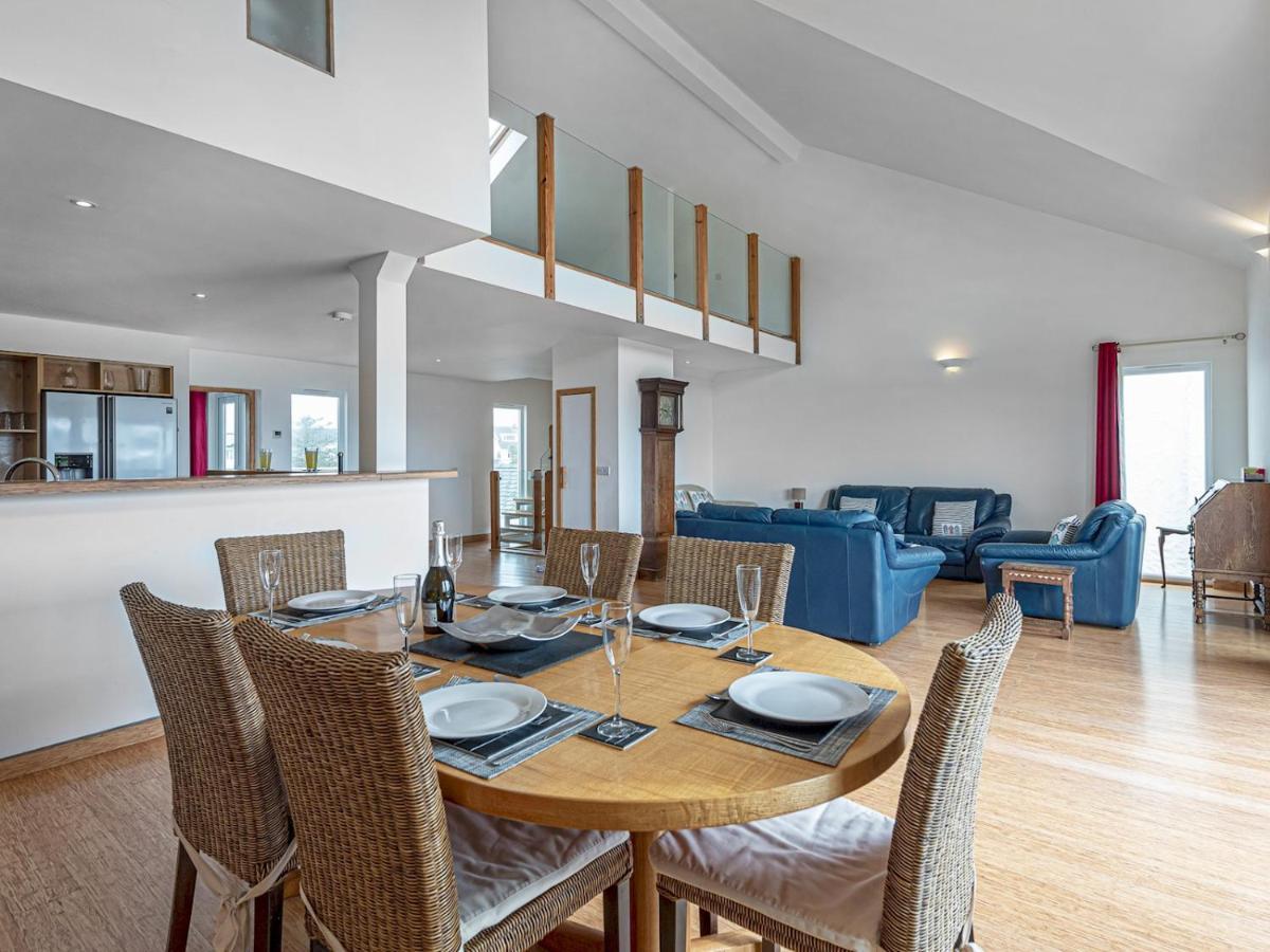 Pass The Keys Celyn Y Mor Stunning Rhosneigr Family Beach House Exterior photo