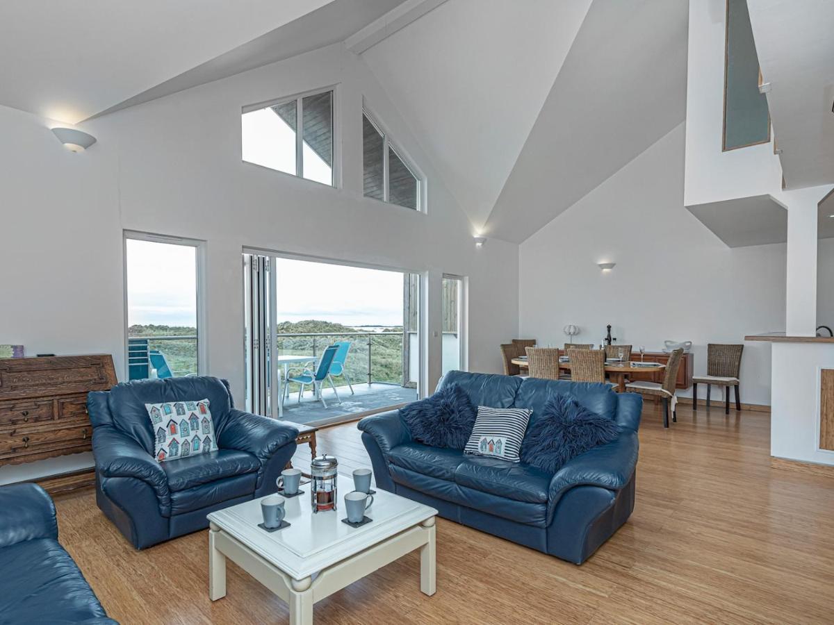 Pass The Keys Celyn Y Mor Stunning Rhosneigr Family Beach House Exterior photo