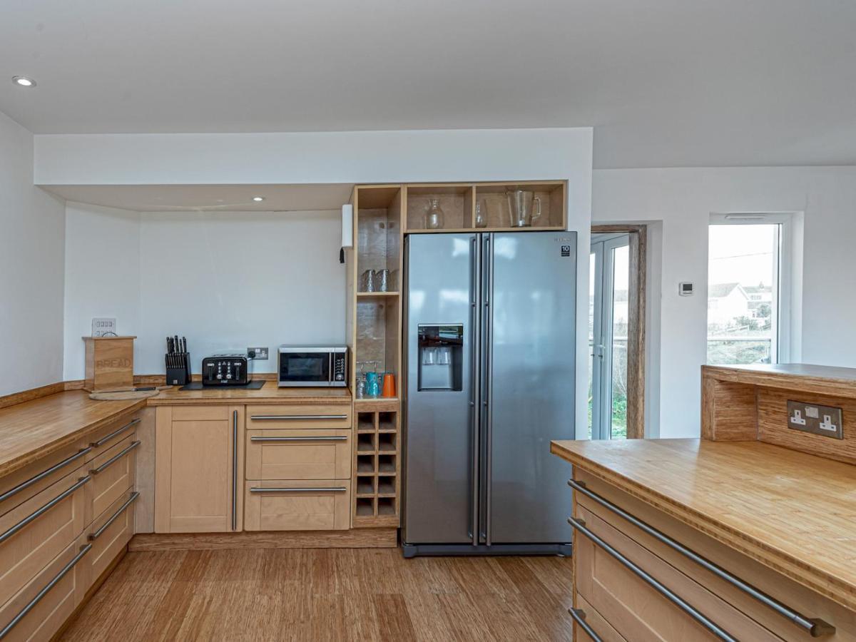 Pass The Keys Celyn Y Mor Stunning Rhosneigr Family Beach House Exterior photo