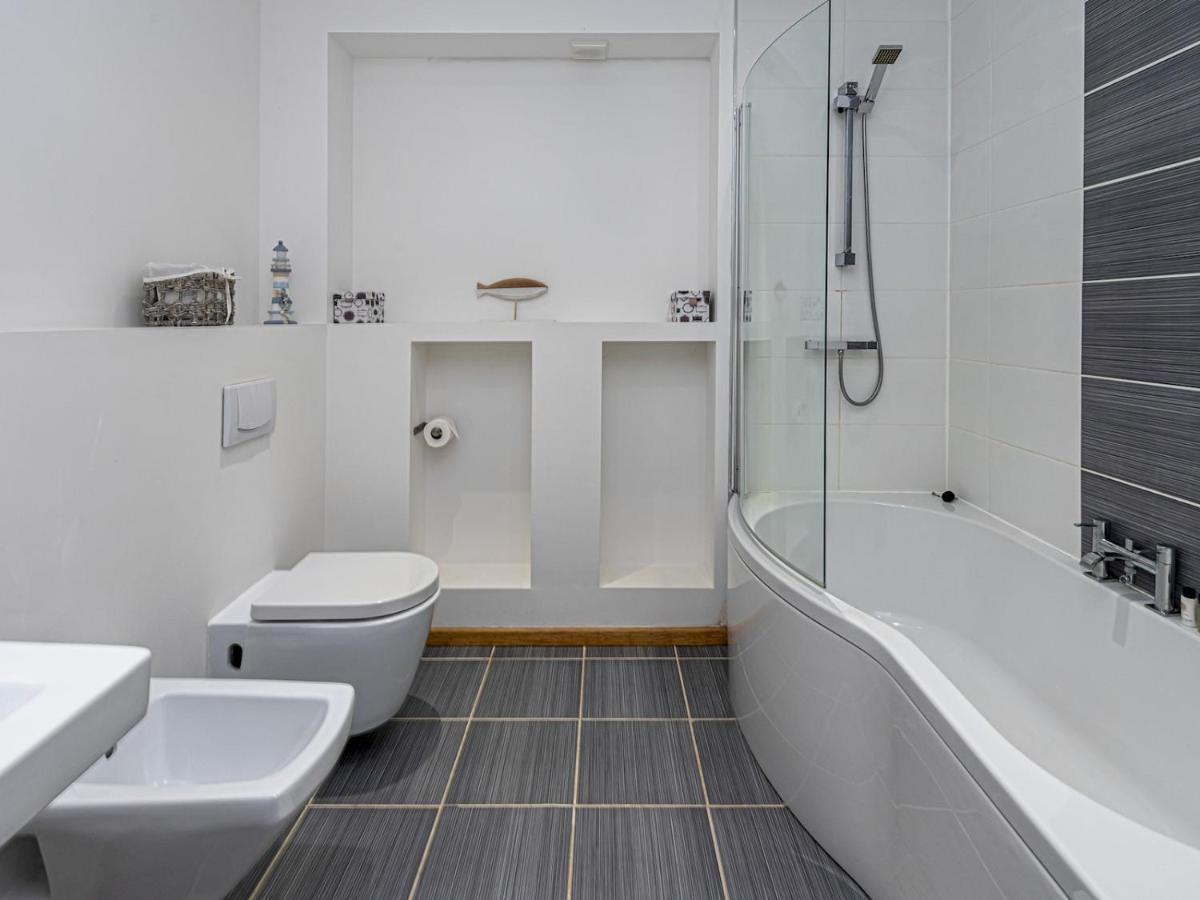 Pass The Keys Celyn Y Mor Stunning Rhosneigr Family Beach House Exterior photo